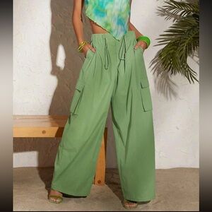 Green Wide-Leg Cargo Pants